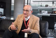 Germán Efromovich quiere comprar el 30 % de Alitalia