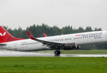 Rusia: evacuan un avión con 162 pasajeros por presencia de humo y extraño olor