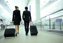 Chile reabre su frontera aérea y principal aeropuerto este lunes