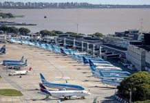Aerolíneas Argentinas informó a sus empleados el plan de suspensiones