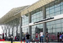 Cierre de carreteras perjudica a 40 mil pasajeros y el Perú sin Línea Aérea de Bandera para un puente aéreo con Lima