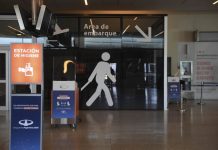 Vuelos al exterior: cómo redujeron las frecuencias las aerolíneas luego de las restricciones