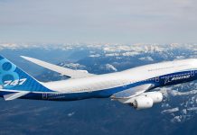 Encuentran botellas de tequila en futuro Air Force One