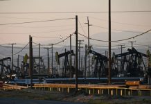 El precio del petróleo cae ante inquietud por la demanda en China por brote de covid