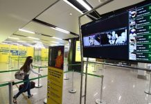 Brasil impone uso obligatorio de mascarillas en aeropuertos y aviones por rebrote de COVID-19