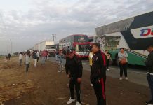Policía confirmó 2 bloqueos en vía Trujillo-Lima para exigir nuevas elecciones