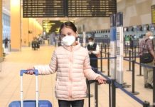 ¿Qué requisitos necesita un niño o adolescente para viajar fuera del país?