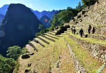 Operadores informales trasladan turistas a Machu Picchu pese a estar cerrado