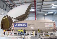 Llega satélite Inmarsat-6 F2 a Florida a bordo de un Beluga