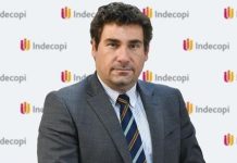 Cese ilegal del presidente del Indecopi respondería a intereses de grandes empresas