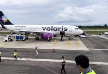 Emplazan a huelga a Volaris, sus pilotos y sobrecargos