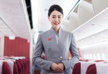 Hainan Airlines defiende las restricciones de peso a sus auxiliares de vuelo tras críticas