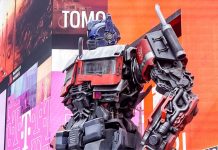 Nueva York se vistió de rojo y blanco durante el avant premier de ‘Transformers: El despertar de las bestias’