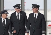 American Airlines aumenta su oferta a los pilotos tras el acuerdo alcanzado por United