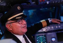 Se retira piloto salvadoreño que en 1988 aterrizó a salvo un avión comercial tras falla de motores