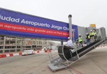 Aeropuerto Jorge Chávez: Instalan primera manga de abordaje de pasajeros en nuevo terminal