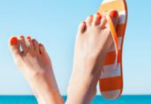 Verano: 5 consejos para cuidar nuestros pies luego de un día de playa