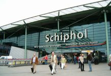Suspenden plan de reducción de vuelos en Schiphol