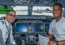 Arajet promueve la cultura educativa aeronáutica con su programa «Piloto por un día»