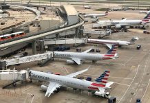 Aceptan agentes de American Airlines nuevo contrato salarial