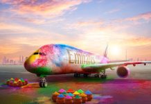 La Fiesta de los Colores en un avión de Emirates de Dubai