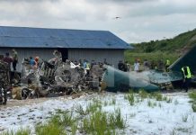 Mueren 18 personas al estrellarse un avión de Saurya Airlines en Nepal