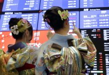 Bolsa de Valores de Japón sufre su mayor caída desde 1987 y siembra dudas en Europa