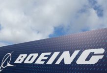 Boeing anunció un recorte de 17,000 empleos y aplazamientos en proyectos clave tras crisis financiera