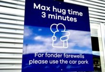 Un aeropuerto de Nueva Zelanda limita el tiempo de las despedidas