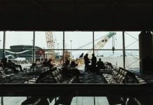 India incrementa sus aeropuertos de 163 a 400 en 2047 y reanuda la fabricación nacional de aviones con el SJ-100