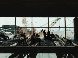 India incrementa sus aeropuertos de 163 a 400 en 2047 y reanuda la fabricación nacional de aviones con el SJ-100