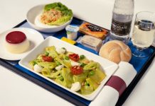 Comida a bordo en aerolíneas, del servicio básico a un elemento clave de la experiencia de vuelo