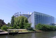 Parlamento Europeo mantiene derechos de pasajeros aéreos frente al Consejo