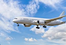 Encuentro en el Caribe: pilotos civiles reportan objeto que acompaña un avión comercial durante todo el trayecto