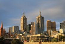 Encuentro en Australia: piloto comercial reporta objeto que acelera desde cero a velocidad extrema en segundos