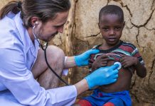 Médicos Sin Fronteras y los vuelos que llevan hospitales, cirujanos y esperanza a zonas de guerra y desastre
