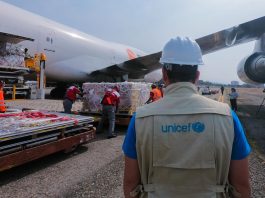 El puente aéreo global de vacunas COVID-19: la operación logística más grande de la historia farmacéutica