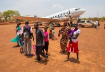 Cuando los aviones llevaron esperanza al Cuerno de África: el puente aéreo humanitario durante la hambruna de Etiopía