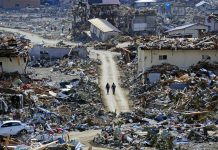 Operación Tomodachi: el gigantesco puente aéreo que ayudó a Japón tras el terremoto y tsunami de 2011